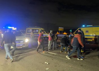 دماء وجثث مجهولة.. مصرع وإصابة 15 شخص فى حادث انقلاب سيارة بـ الوادى الجديد 4