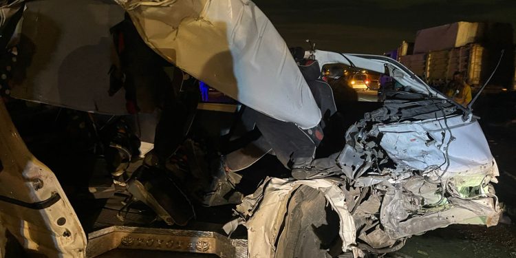 إصابة 11 شخصًا إثر حادث تصادم سيارة بطريق أكتوبر 1