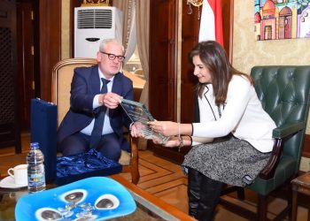 وزيرة الهجرة: الجائزة تكريم لمصر وليس للوزارة فقط.. والمنظمة شريك أساسي في النجاح الذي نحققه 1