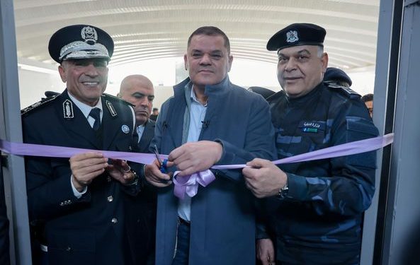 رئيس حكومة الوحدة الوطنية يفتتح مبنى جوازات عين زارة ضمن مشاريع عودة الحياة 1