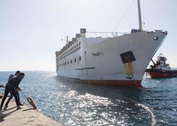 «ميناء الطور» يستقبل ثاني سفينة تجارية قادمة من الصومال