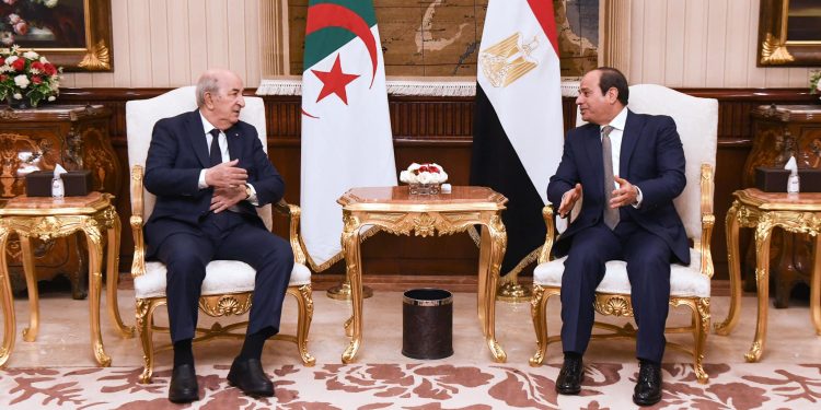 الرئيس السيسي يستقبل نظيره الجزائري بـ قصر الاتحادية 1