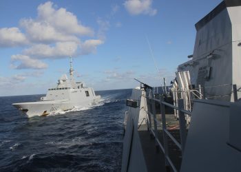 القوات البحرية المصرية والفرنسية تنفذان تدريباً بحرياً عابراً فى البحر المتوسط 5