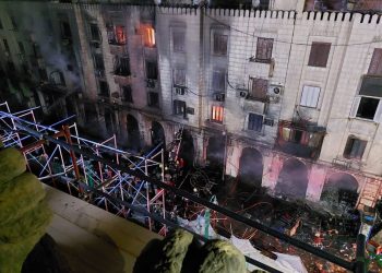 إصابة 12 شخص حصيلة حريق 3 ساعات في الحسين 3