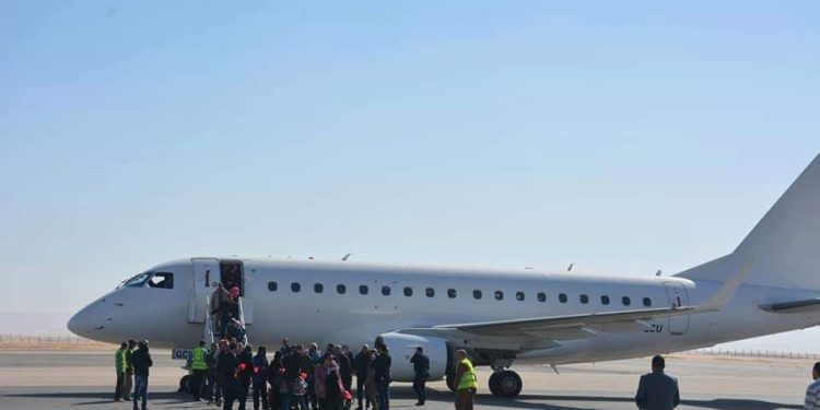 محافظ الوادي الجديد: قيام أولى رحلات مصر للطيران إلى الخارجة الأحد المقبل 1