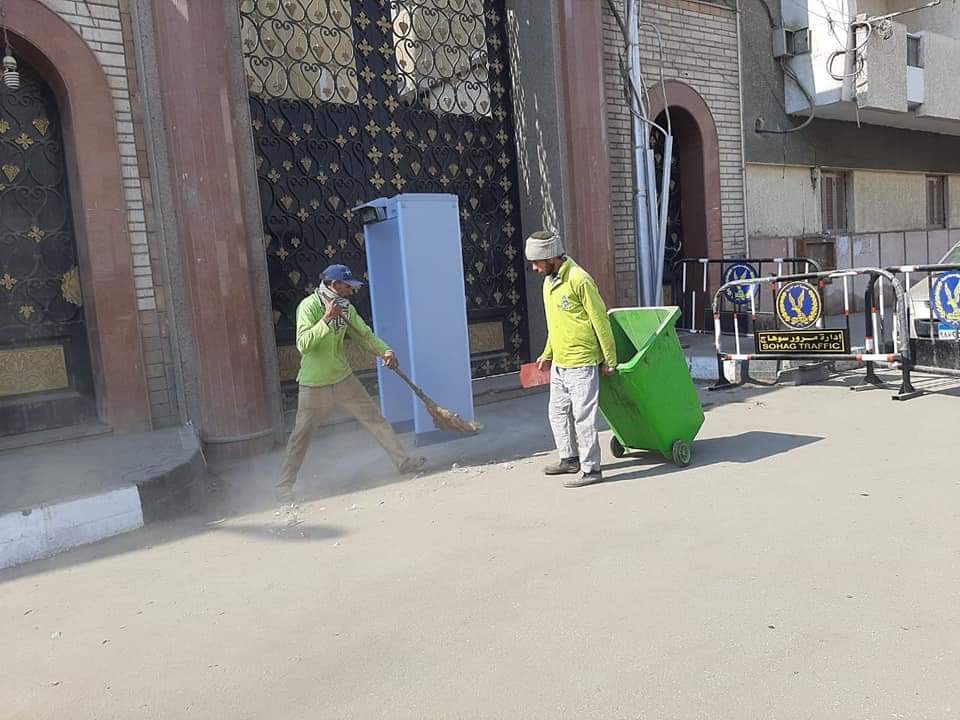 حملة نظافة مكبرة بمحيط كنيسة مارجرجس وبيت الرحمة بحي شرق سوهاج