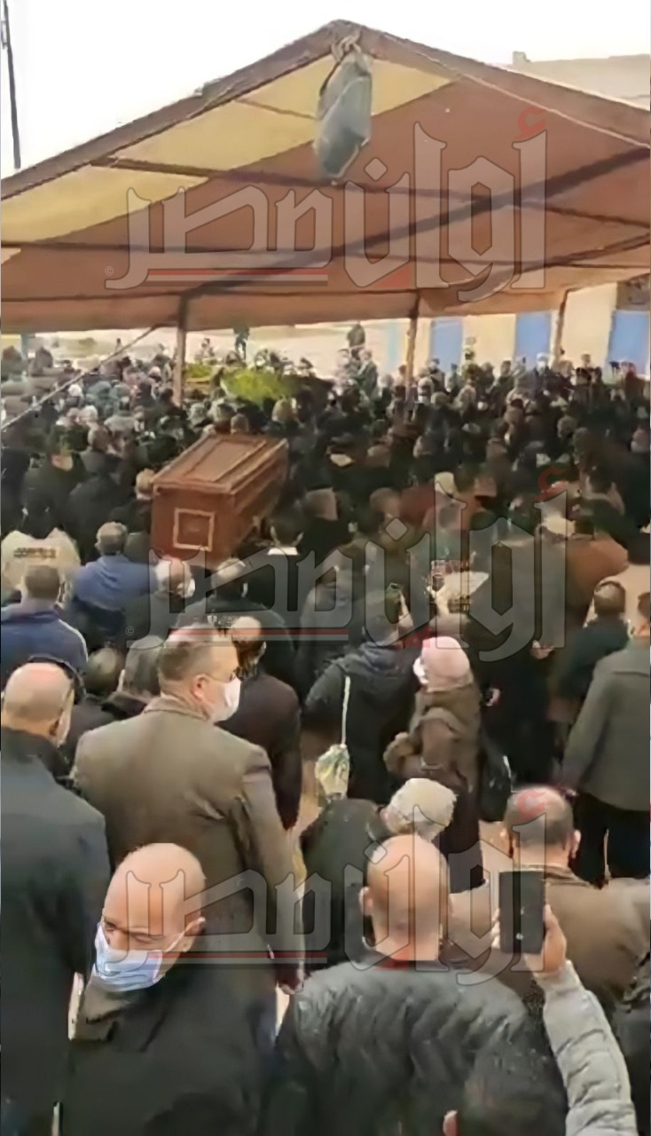 عاجل| تشييع جثمان الراحل ياسر رزق بحضور رجال الصحافة