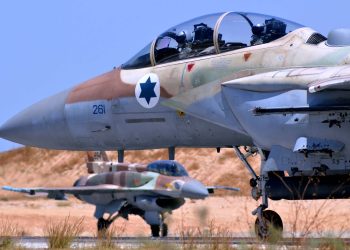الطيران الإسرائيلي يقصف أهدافا للفصائل الفلسطينية شمال غزة 5