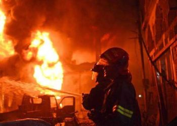 السيطرة على حريق عقار بالموسكي دون إصابات |فيديو 4