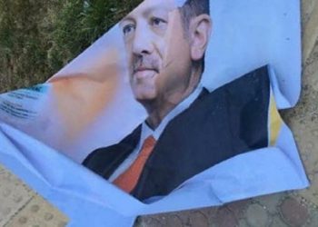 «أنفاس مكبوتة».. الحكومة التركية تعتقل مواطنًا مزق صورة أردوغان 2