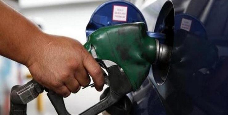 أول رد من الحكومة على أنباء رفع أسعار البنزين والسولار 1