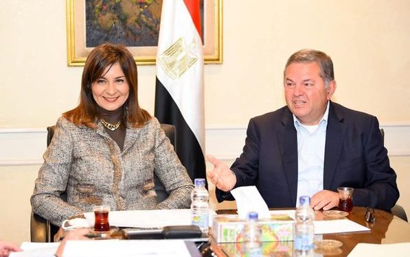 وزيرة الهجرة: «مصر تستطيع بالصناعة» حريص على تدعيم خطط وتوجهات الدولة المصرية لتطوير الصناعة