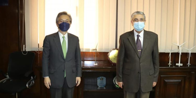 وزير الكهرباء يستقبل سفير اليابان الجديد بالقاهرة