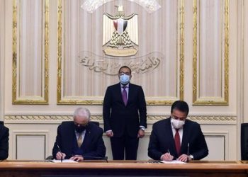 عاجل| رئيس الوزراء يشهد مراسم توقيع 3 بروتوكولات تعاون لنشر الثقافة والتوعية بالأنشطة المالية غير المصرفية 1