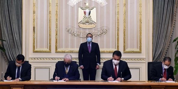 عاجل| رئيس الوزراء يشهد مراسم توقيع 3 بروتوكولات تعاون لنشر الثقافة والتوعية بالأنشطة المالية غير المصرفية 1