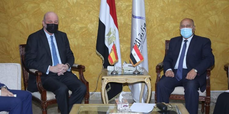 كامل الوزير يستقبل سفير إسبانيا بالقاهرة لتدعيم التعاون المشترك في مجالات النقل