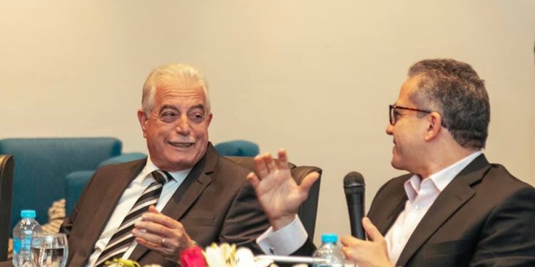 وزير السياحة يناقش استعدادات استضافة مؤتمر COP27 في شرم الشيخ 1