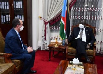 السفير المصري في جوبا يلتقي النائب الأول لـ رئيس جنوب السودان 2