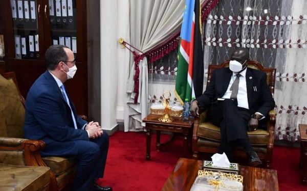 السفير المصري في جوبا يلتقي النائب الأول لـ رئيس جنوب السودان 1