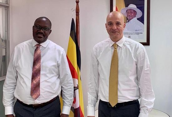 سفير مصر في كمبالا يلتقي السكرتير الدائم لوزارة الخارجية الأوغندية  