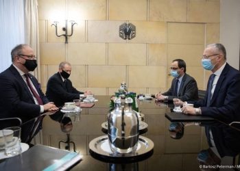 السفير المصري في بولندا يلتقى مع رئيس جهاز الخدمة الخارجية البولندية 1