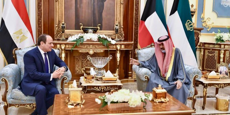 السيسي لـ أمير الكويت :مصر حريصة على استقرار كافة الدول الخليجية في مواجهة التحديات