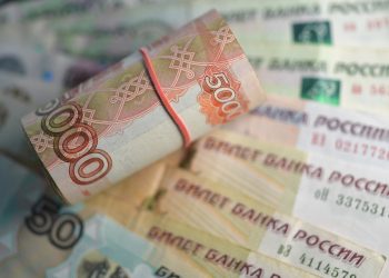 روسيا على شفا التخلف عن سداد ديونها .. والسبب في سندات الدولار