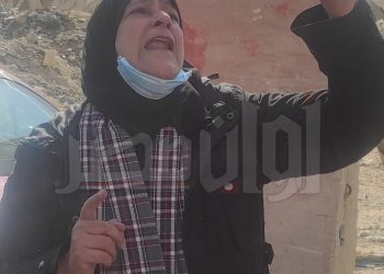 والدة احد ضحايا كريم الهواري: يكفيني شرفًا أن محامي المتهم طلب الحماية مني 2