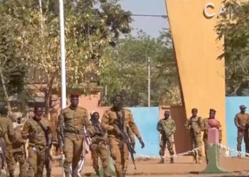 المجلس العسكري في بوركينا فاسو يرفع حظر التجول 1