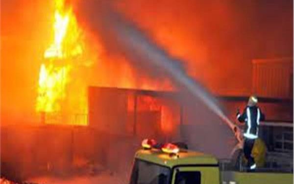 إصابة عاملين فى حريق بمصنع غزل قنا 1
