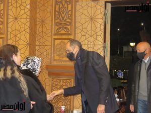 بالصور.. علاء مبارك يؤدي واجب العزاء في اللواء عبد السلام محجوب 2