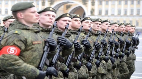 روسيا تنشر 7 آلاف جندي إضافي على حدودها مع أوكرانيا 1
