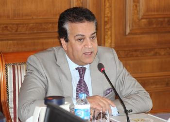 وزير الصحة: 2.2 مليون فرد هي نسبة الزيادة السكانية فى مصر سنويا 4