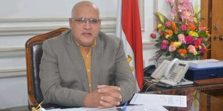الدكتور جمال شحاتة، عميد كلية التجارة بجامعة القاهر