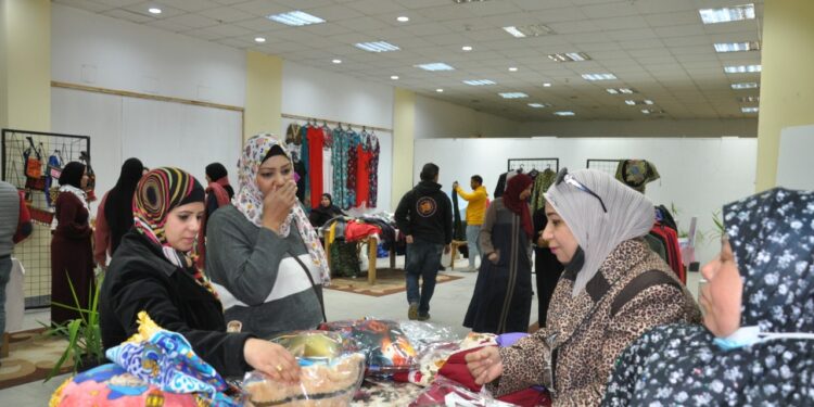 «جامعة حلوان»تنظم معرض مستلزمات رمضان 1