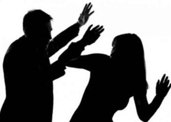«فضل أولاده عني».. يعنف زوجته لتتنازل عن حقوقها الشرعية 3