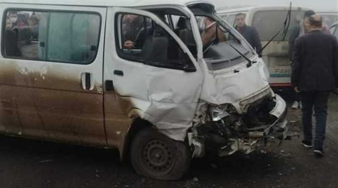 إصابة 11 شخصا فى تصادم نقل و ميكروباص على طريق شبرا بنها الحر