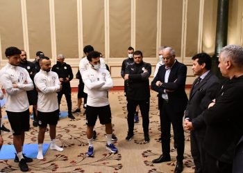 وزير الرياضة يطالب لاعبي منتخب مصر بالتأهل لكأس العالم 2022 «صور» 4