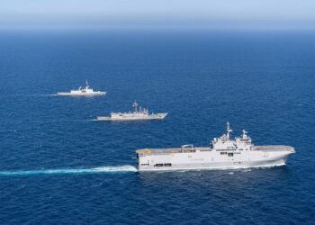 القوات البحرية المصرية ونظيرتها الفرنسية ينفذان تدريبًا مشتركًا 1