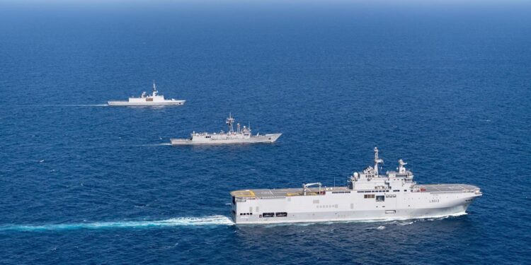 القوات البحرية المصرية ونظيرتها الفرنسية ينفذان تدريبًا مشتركًا 1