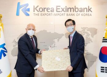 السفير المصري بـ كوريا الجنوبية يلتقي رئيس بنك التصدير والاستيراد الكوري
