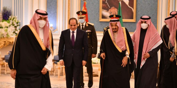 الرئيس السيسي يزور الجناح المصري العسكري بمعرض الدفاع السعودي 1