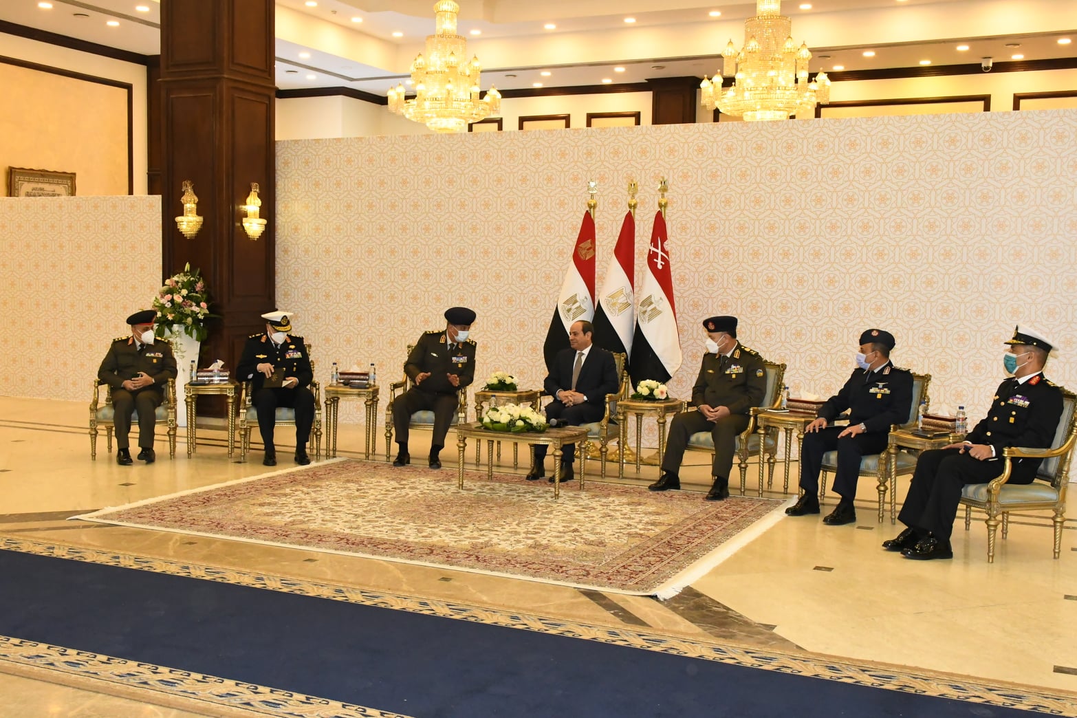 الرئيس السيسي يجتمع مع قادة القوات المسلحة 5