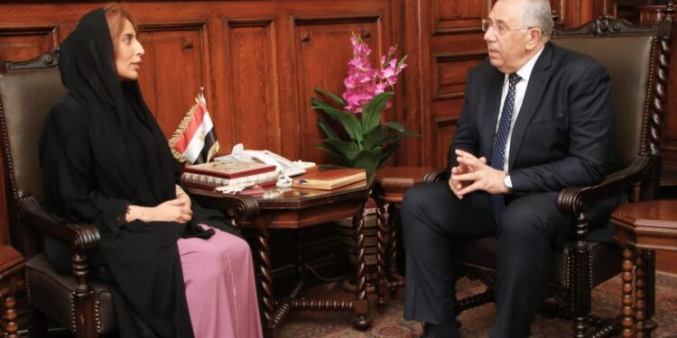وزير الزراعة يبحث مع سفيرة الامارات بالقاهرة سبل التعاون الزراعي بين البلدين