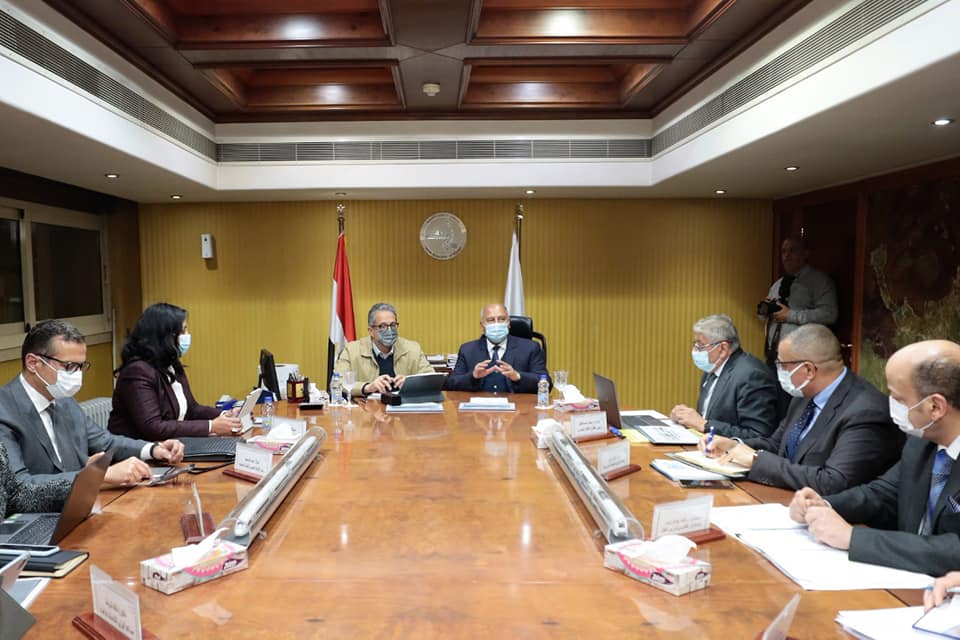 اجتماع الوزير و العناني لمتابعة آخر المستجدات الخاصة بتعظيم سياحة اليخوت في مصر