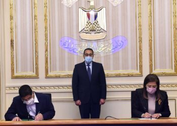 مدبولي يشهد توقيع التوافق على صيغة مشروع صندوق الاستثمارات العامة السعودي بـ مصر