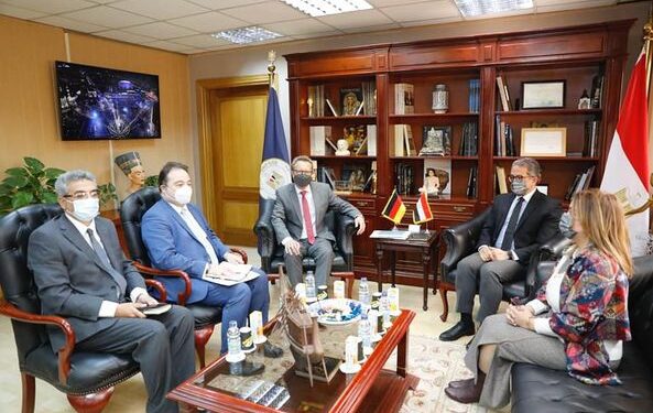 وزير السياحة يستقبل السفير الألماني لبحث سبل التعاون المشترك بين مصر وألمانيا 1