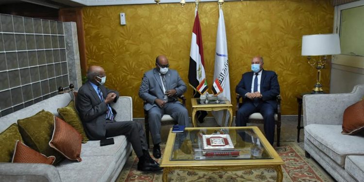خطة شاملة لتطوير هيئة وادي النيل بين النقل المصرية والسودانية