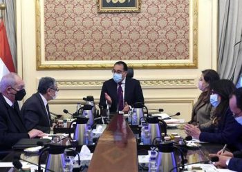 رئيس الوزراء يناقش عروض إقامة مشروعات الهيدروجين الأخضر في مصر 2