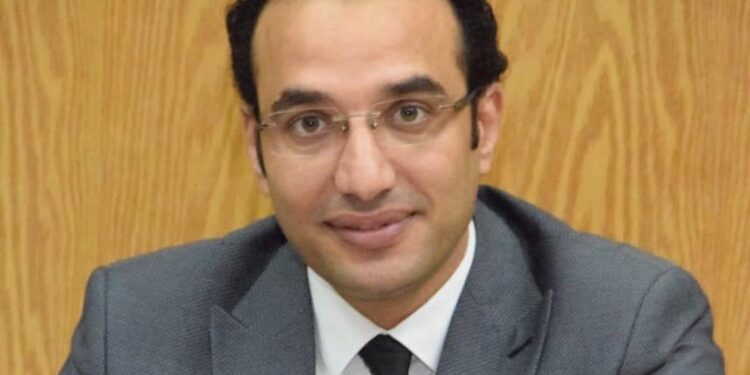 أحمد كمال معاون وزير التموين
